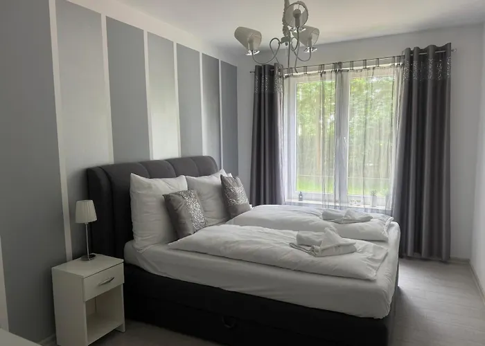 Seaside Bond 007 코워브제크