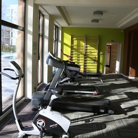 Seaside Bond 007 公寓 *