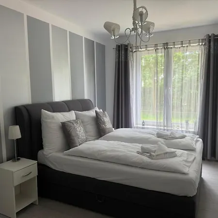 Seaside Bond 007 科沃布热格